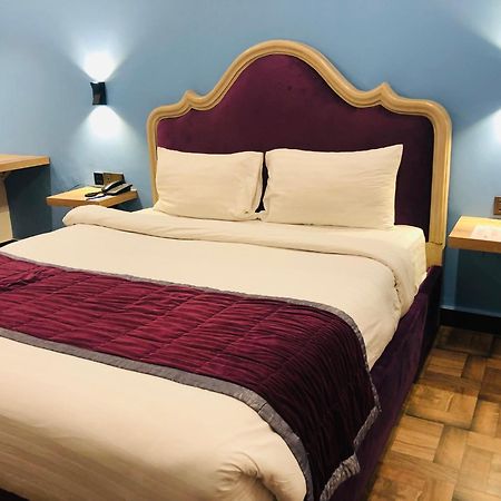 Hotel Oban Lahore Extérieur photo