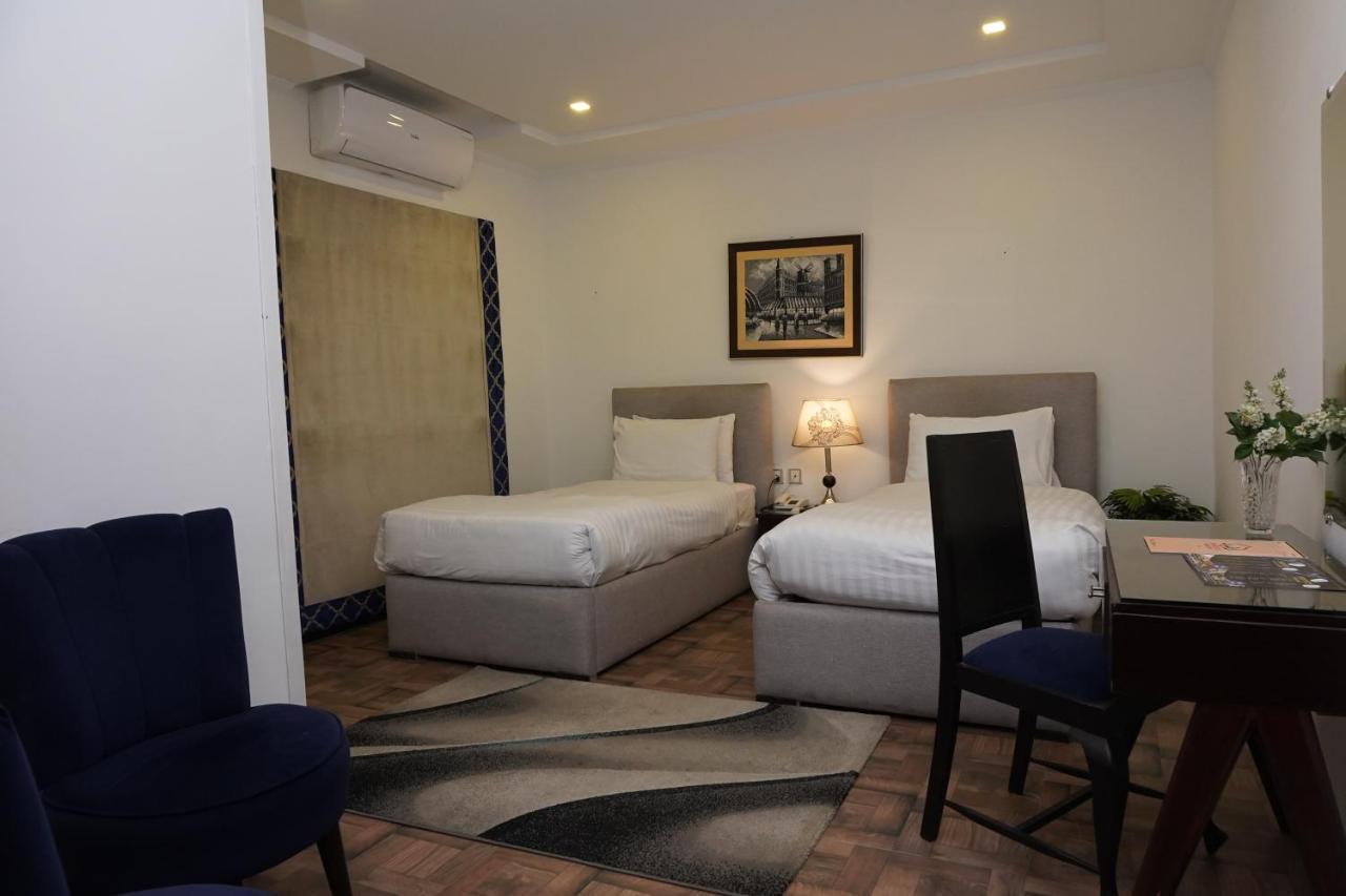 Hotel Oban Lahore Extérieur photo