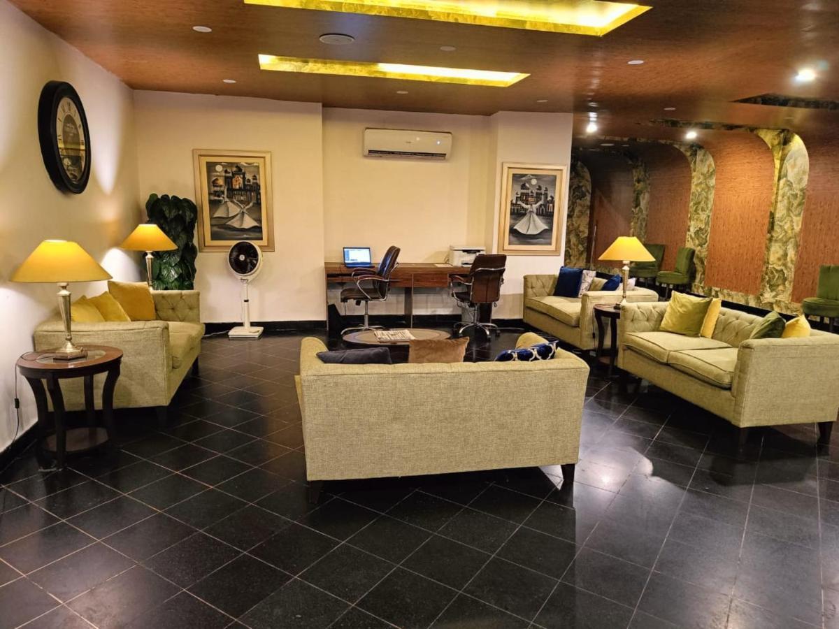 Hotel Oban Lahore Extérieur photo