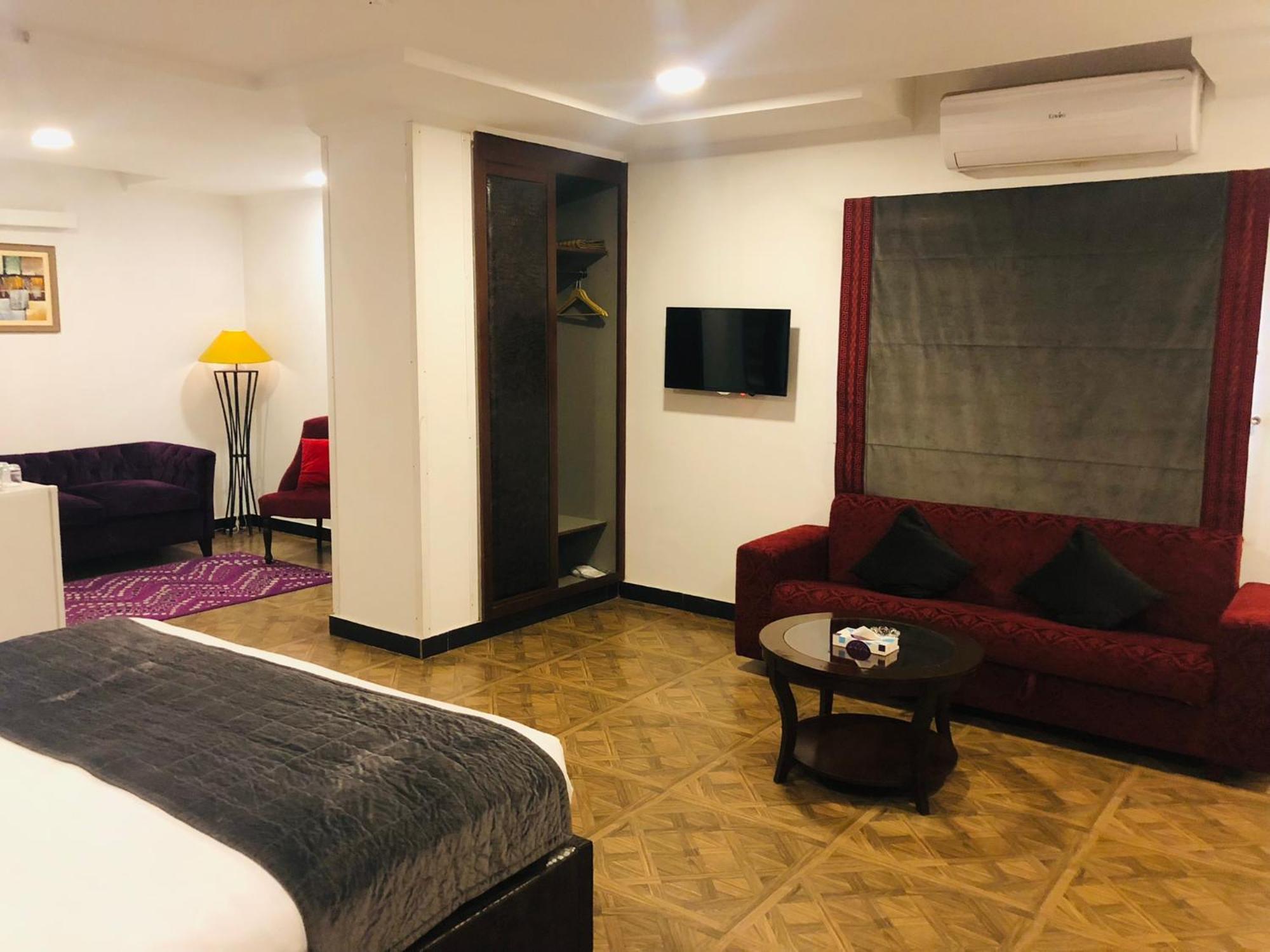 Hotel Oban Lahore Extérieur photo
