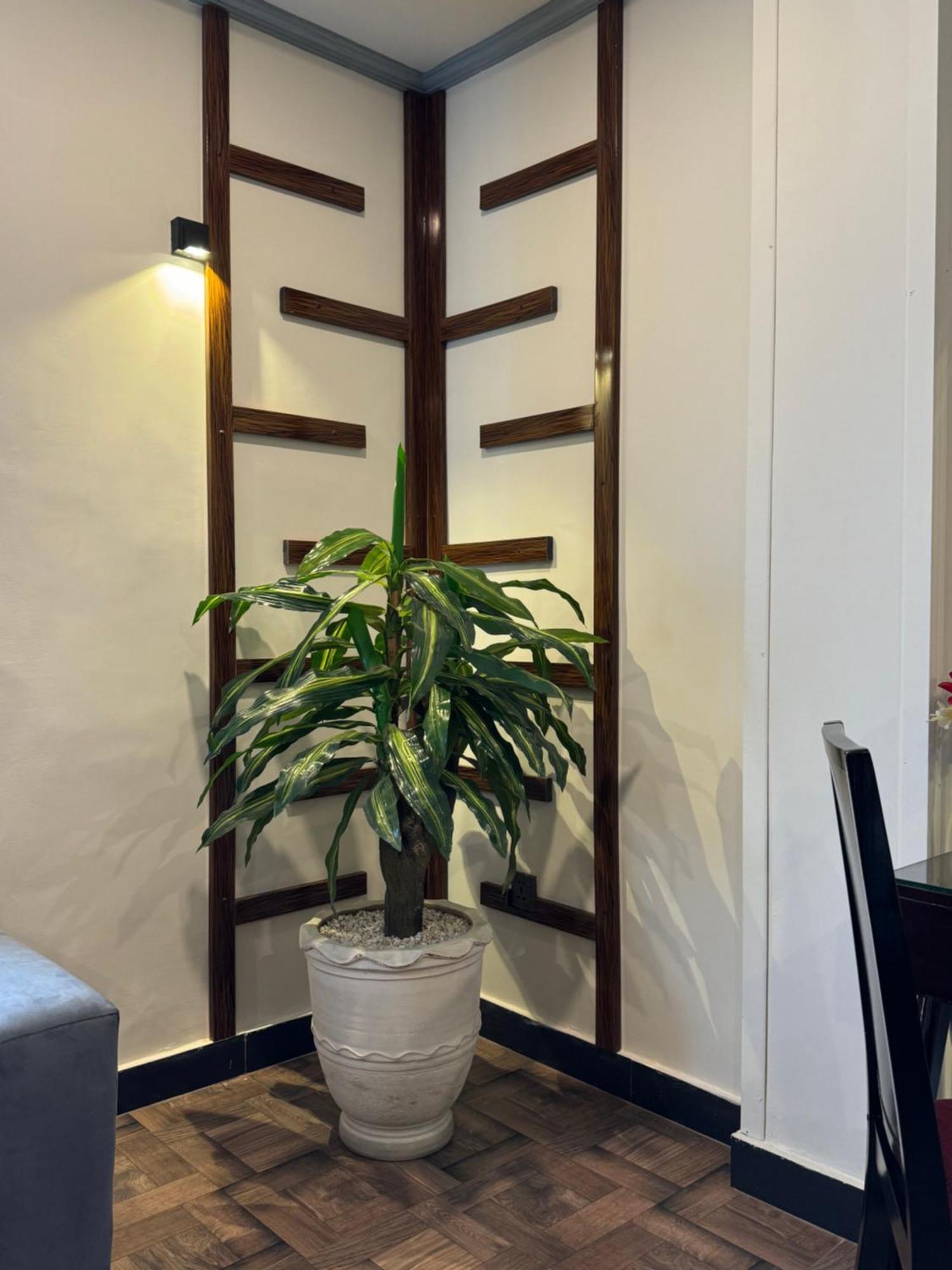 Hotel Oban Lahore Extérieur photo