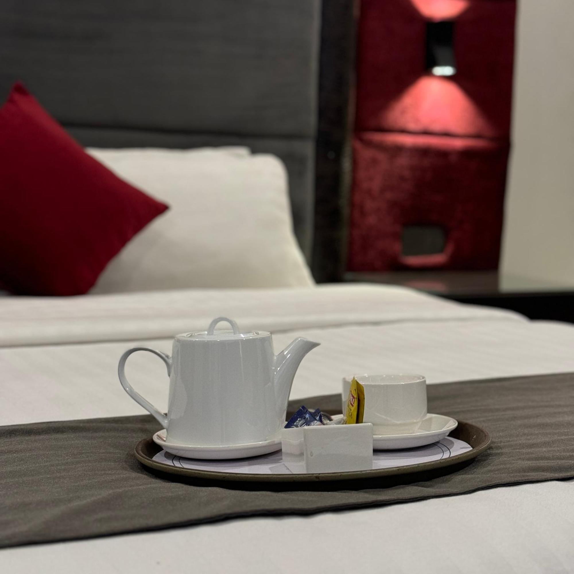 Hotel Oban Lahore Extérieur photo