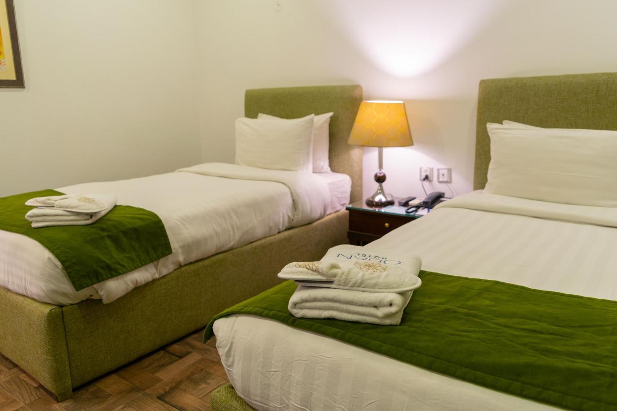 Hotel Oban Lahore Extérieur photo