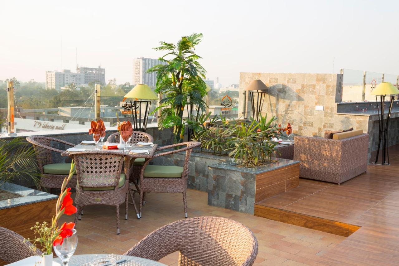 Hotel Oban Lahore Extérieur photo