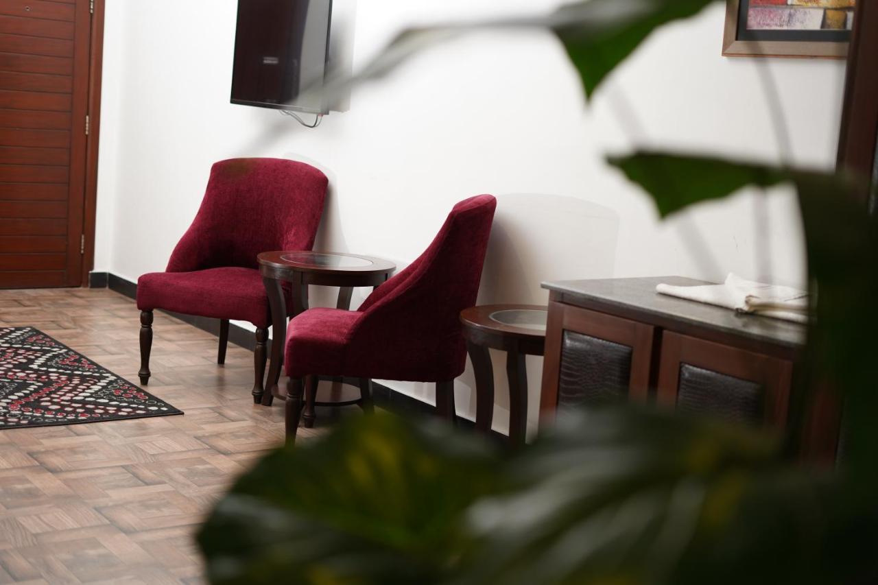 Hotel Oban Lahore Extérieur photo